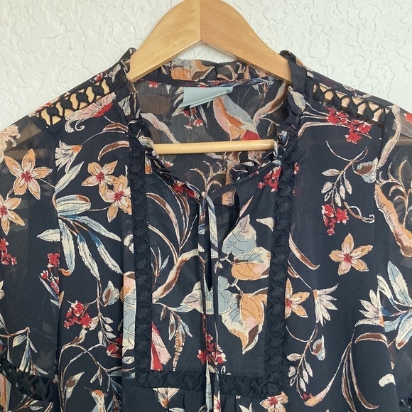 Anthropologie Maeve odetta black floral and bird print bell sleeve shirt - Picture 9 of 15